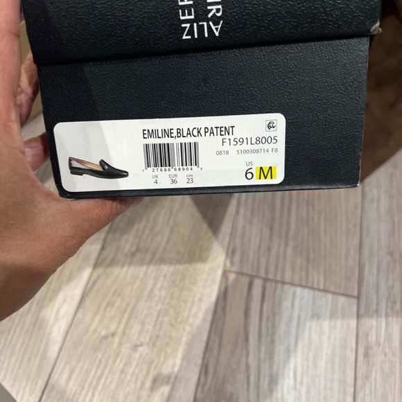 Brand new Naturalizer Lofas - Picture 4 of 4